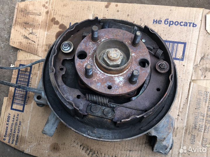 Задний левый кулак Ford Mondeo 2