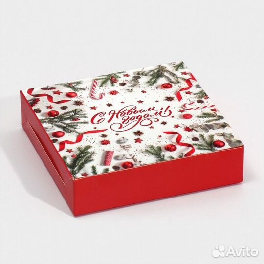 Новогодняя подарочная коробка