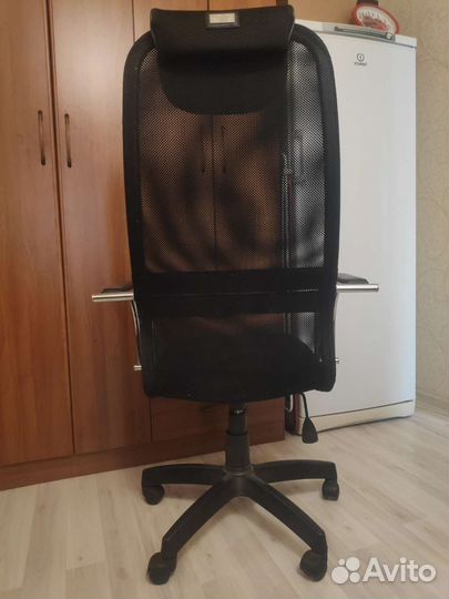 Компьютерное кресло