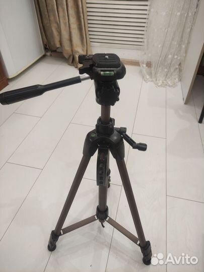 Штатив для фотоаппарата Hama