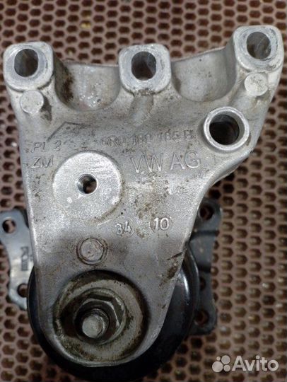 Опора подушка двигателя передняя правая Volkswagen