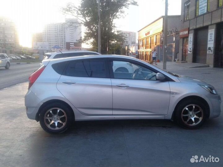 Hyundai Solaris 1.6 AT, 2012, 69 000 км