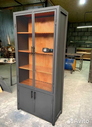 Кухня лофт из дерева и металла