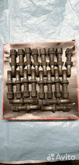 Mercedes-Benz колесные болты оригинал