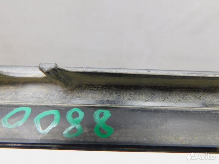 Молдинг лобового стекла BMW X7