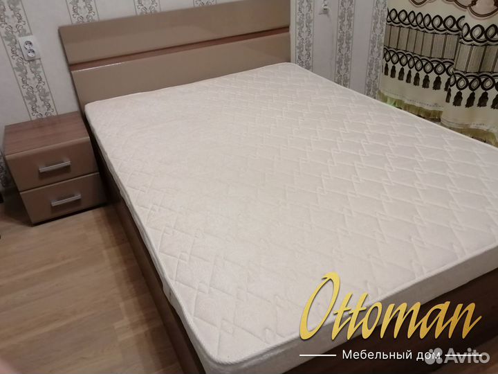 Кровать двуспальная с матрасом 160 200 см