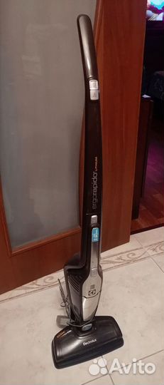 На запчасти пылесос Electrolux ErgoRapido ZB3211