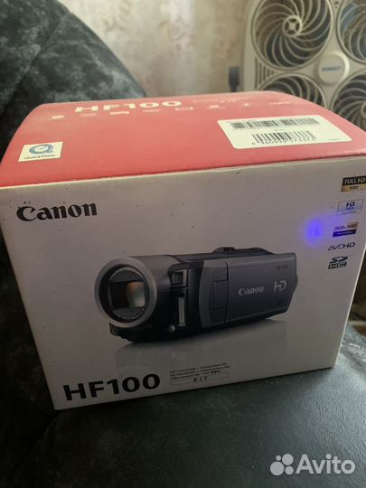 Видеокамера Canon HF100