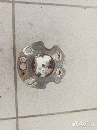 Цапфа задней оси задняя Skoda Rapid CWV 2021