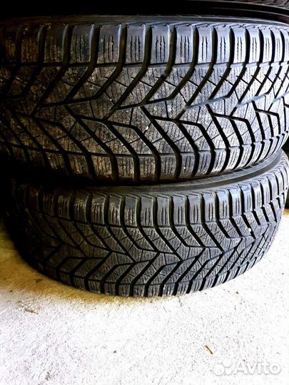 Yokohama BluEarth Winter V905 225/55 R17 97H