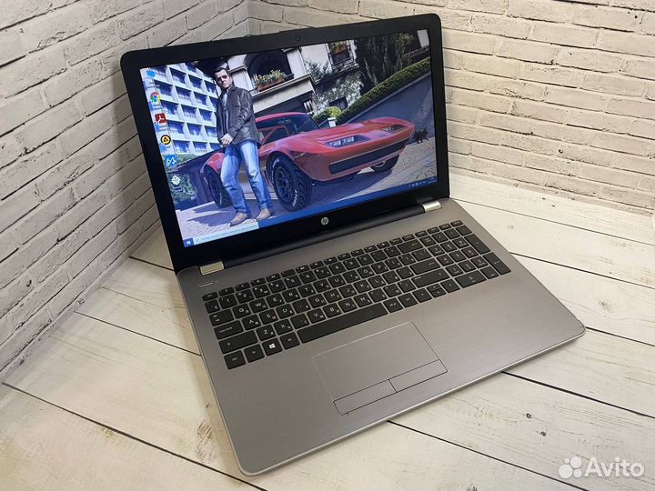 Производительный ноутбук HP FHD / 240 SSD