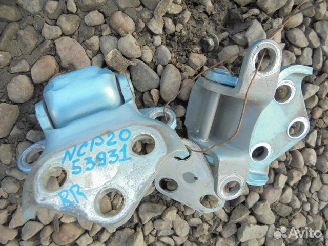 Петля 5 двери Toyota Funcargo NCP20 2NZ-FE 2002/9