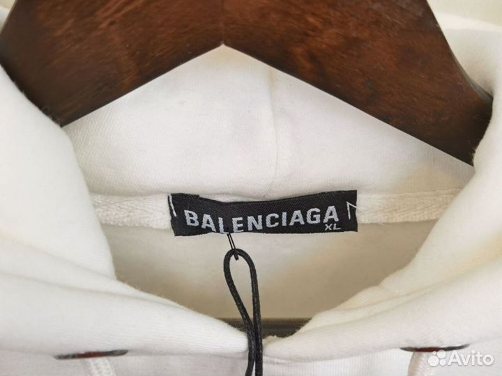 Толстовка белая Баленсиага