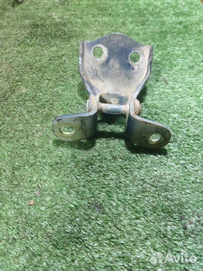 Петля двери задняя правая Hyundai Accent 2