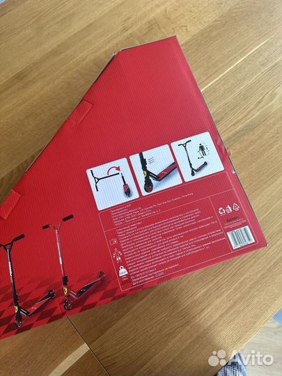 Трюковой самокат ferrari