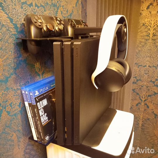 Кронштейн на стену для PS4 Pro