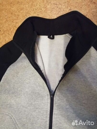 Костюм спортивный