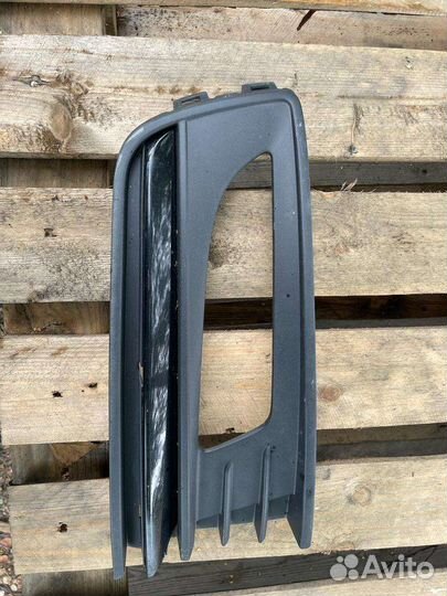 Решётка туманок VW polo седан рест