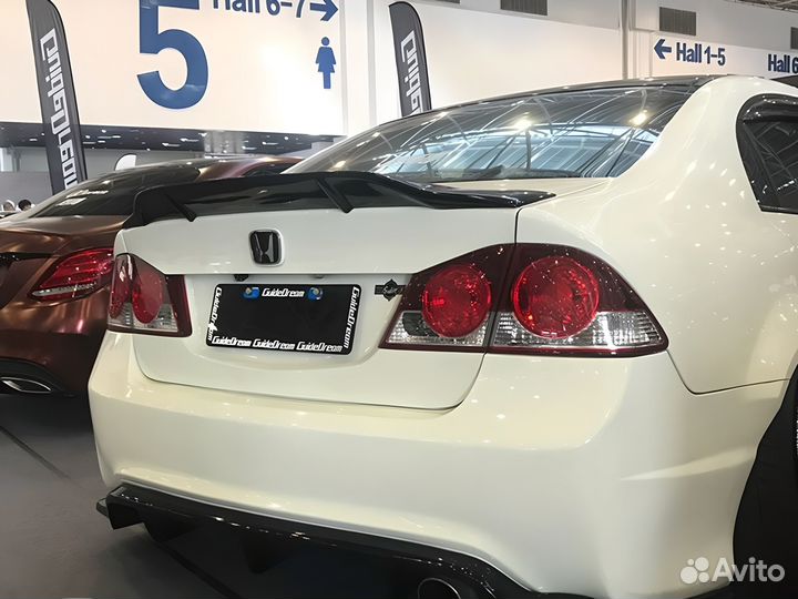 Спойлер на Honda Civic (2005-2012) черный глянец