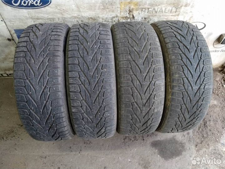 Nokian Tyres Hakkapeliitta R2 SUV 235/60 R18 107R