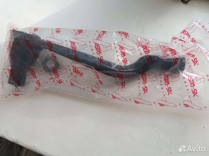 Наконечник рулевой тяги левый