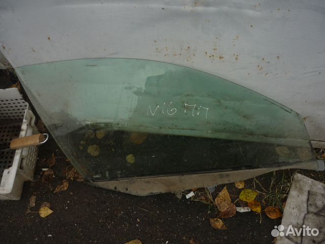 Стекло двери переднее правое Nissan almera n16