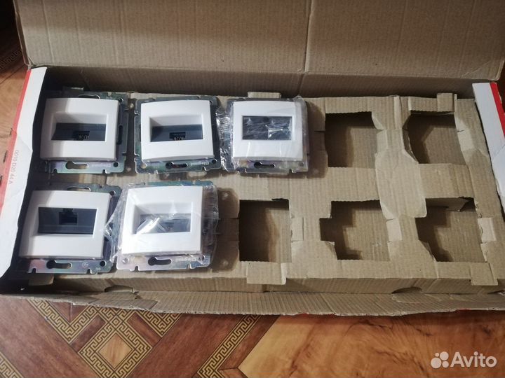 Legrand Valena интернет розетки - 5шт