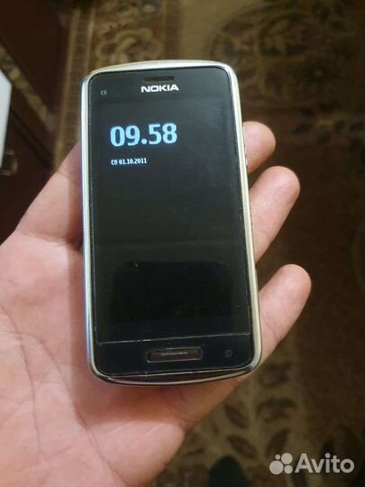 Nokia C6-01