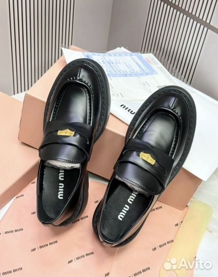 Лоферы женские