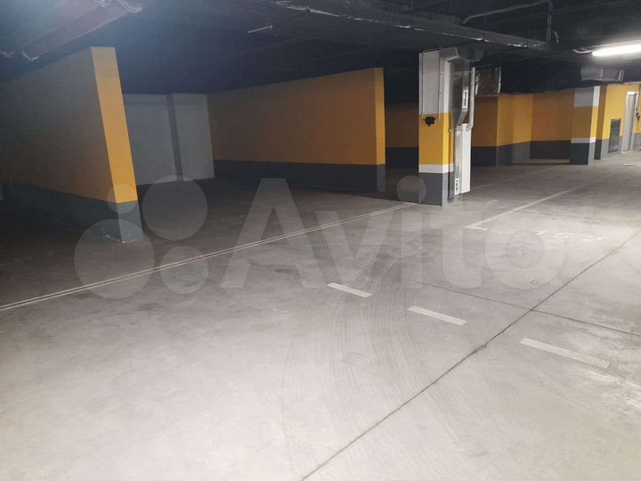 Машиноместо, 14 м²