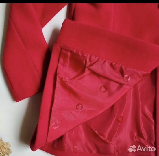 Пальто на девочку Mayoral,и берет next р 110-116