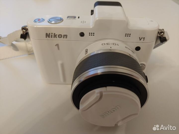 Новый Nikon 1 V1 с богатой комплектацией