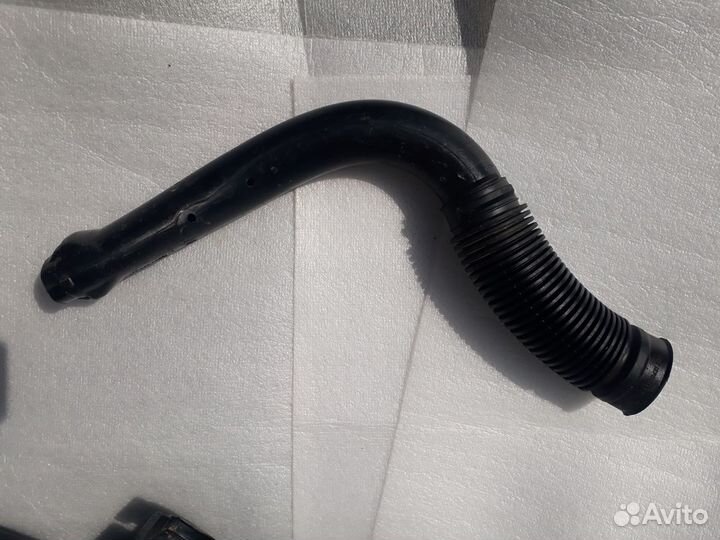 Патрубок воздушного фильтра LADA Largus