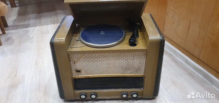 Проигрыватель / радиола Урал серии 57