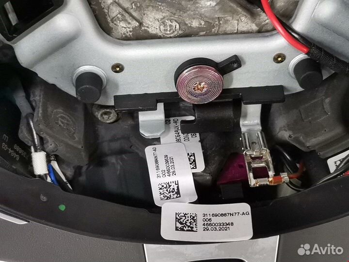 Руль для BMW 5-Series (G30/G31/G38) 32308008185