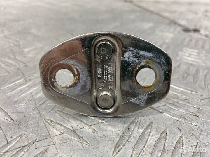 Б/У ответная часть замка двери передний правый