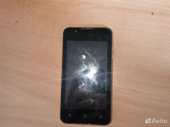 BQ 4072 Strike Mini, 8 ГБ