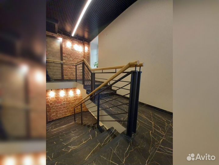 Ступени для лестниц и другие комплектующие О