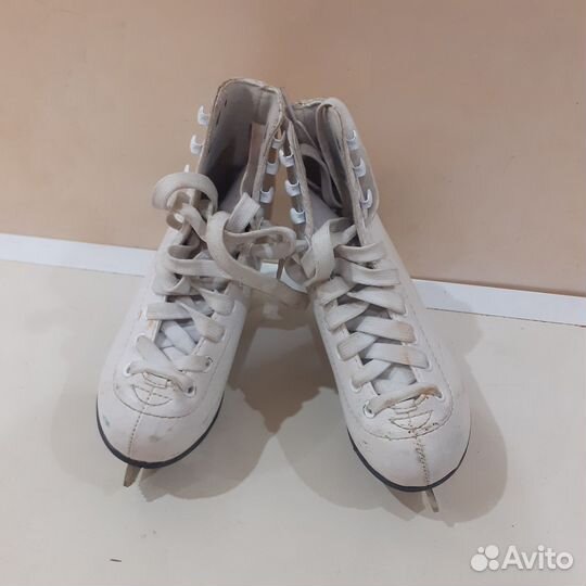 Коньки фигурные р.28