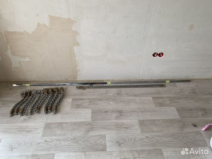 Вешалка для одежды настенная