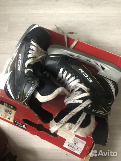 Коньки хоккейные ccm