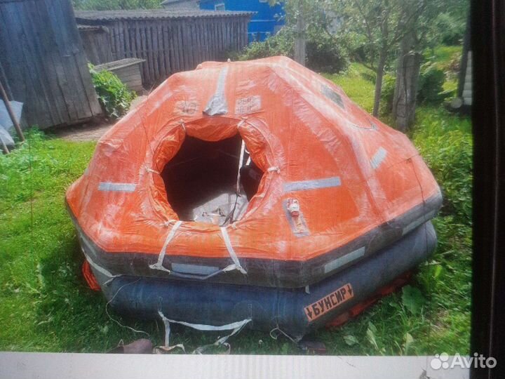 Плот спасательный надувной