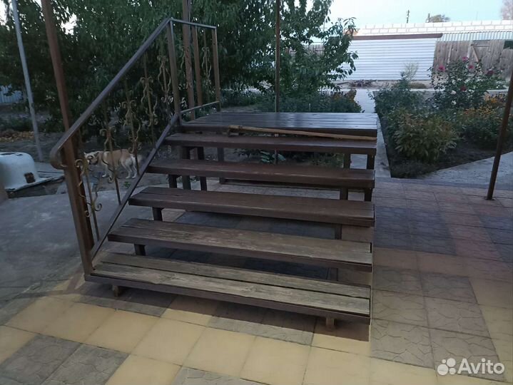 Металлическая лестница