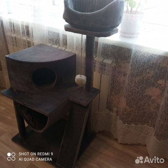 Домик для кошки с когтеточкой большой