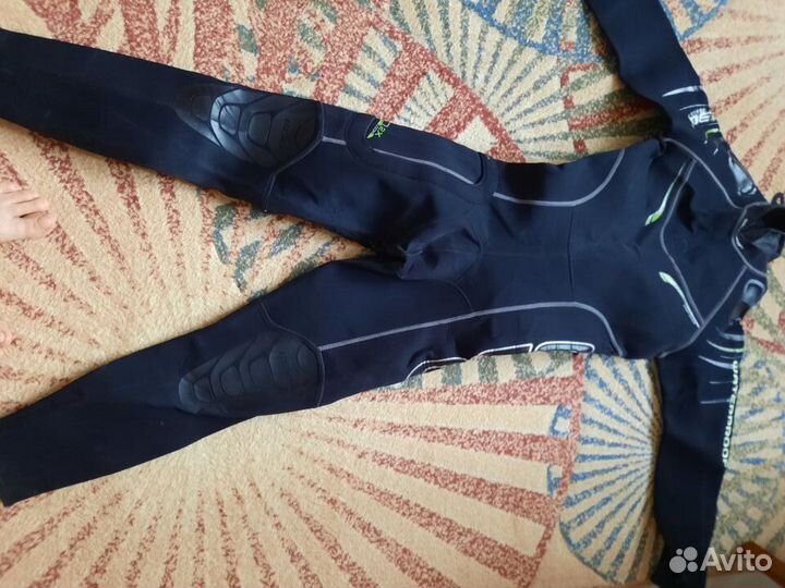 Гидрокостюм