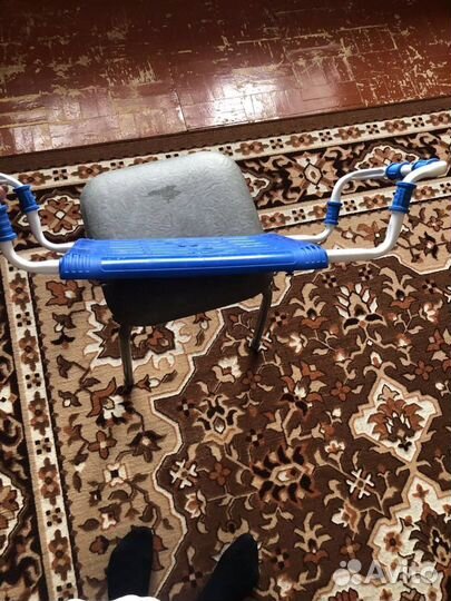 Сиденье для купания для пожилых людей