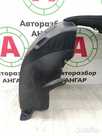 Подкрылок передний левый Ford Mondeo 3 седан 2.0L