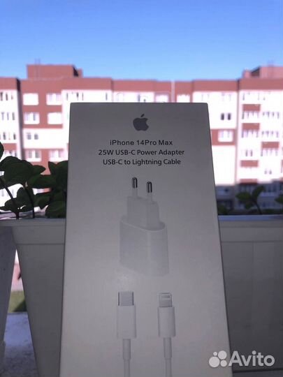 Быстрая зарядка для iPhone 25W + кабель