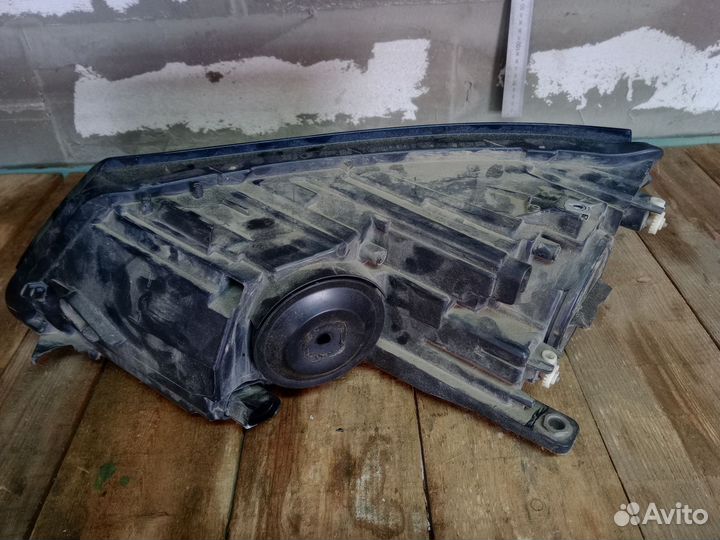 Фара передняя правая tiguan 2013г