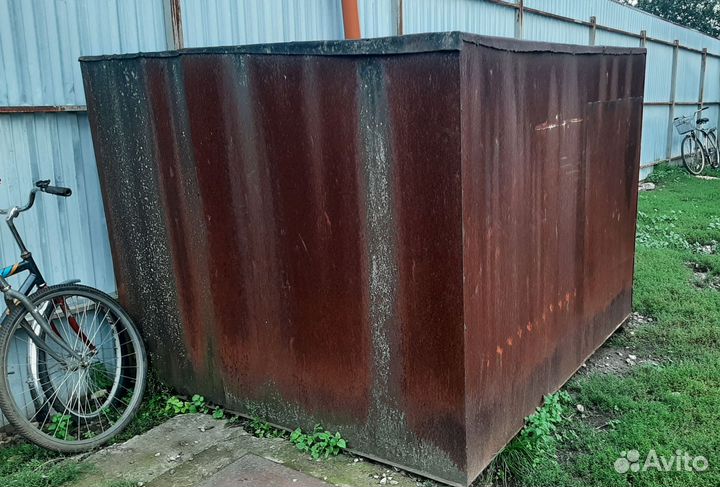 Металлический короб (ларь)